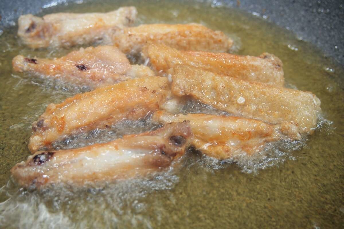 揚げ油の酸化や再利用回数の目安