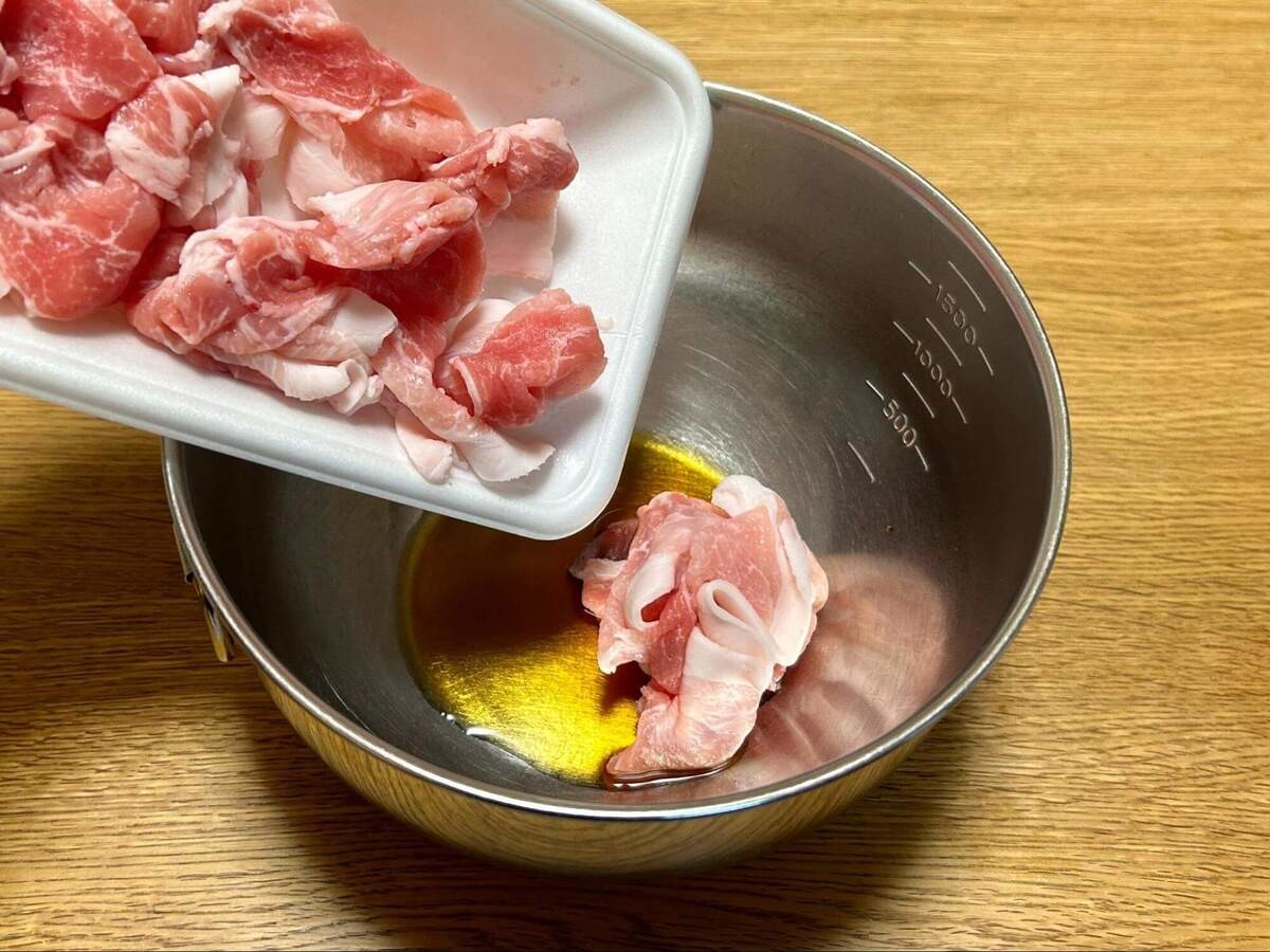 キッコーマン公式「豚たまキャベツの中華風炒め」のレシピ