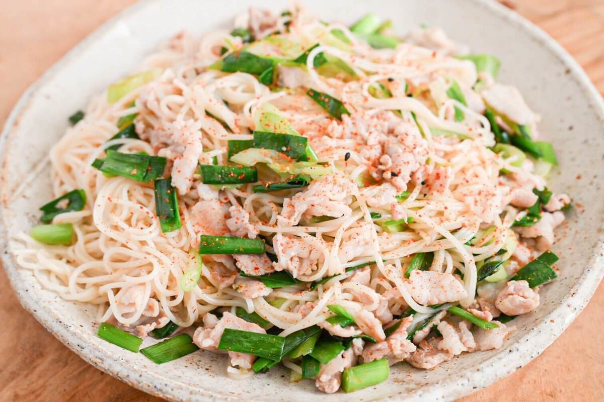 豚ニラ混ぜそうめん