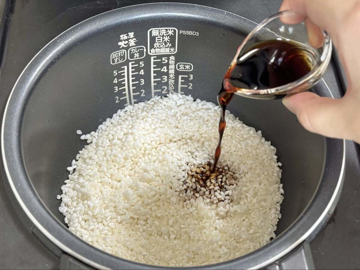 サンマと舞茸の炊き込みご飯