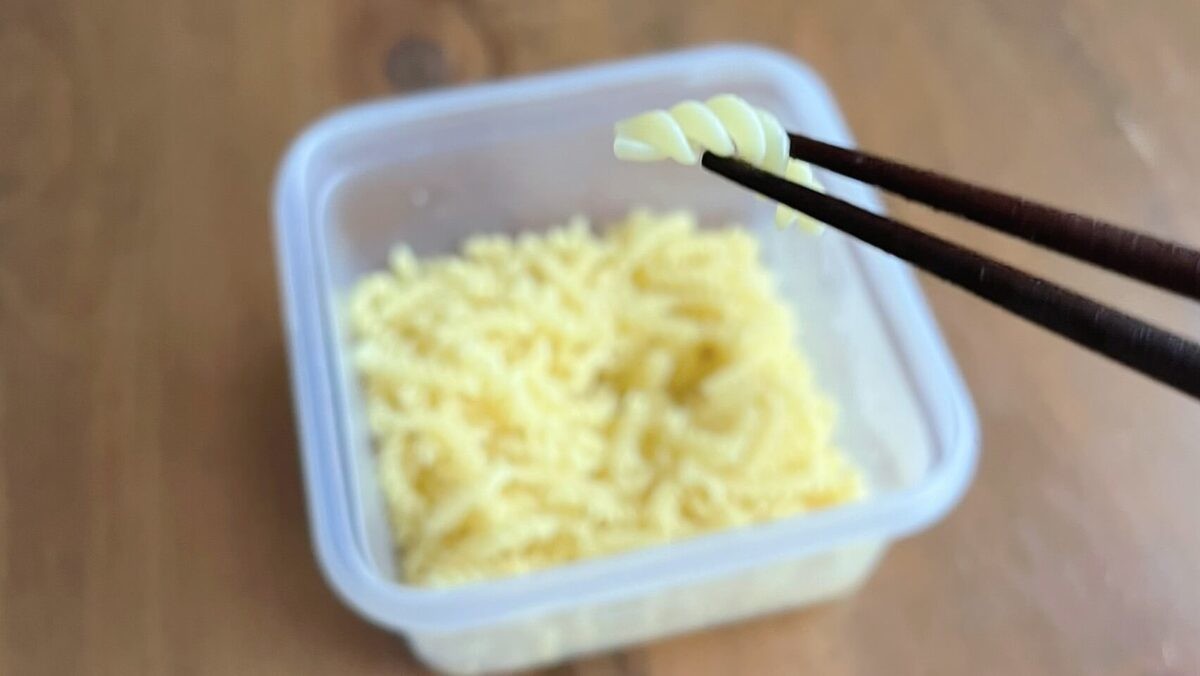 「茹でないマカロニ」の調理法