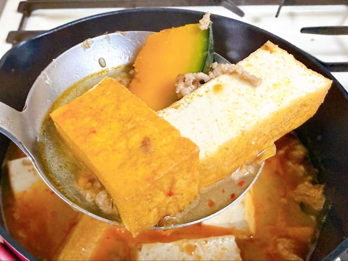 ヤマキ公式「かぼちゃと厚揚げのピリ辛味噌汁」