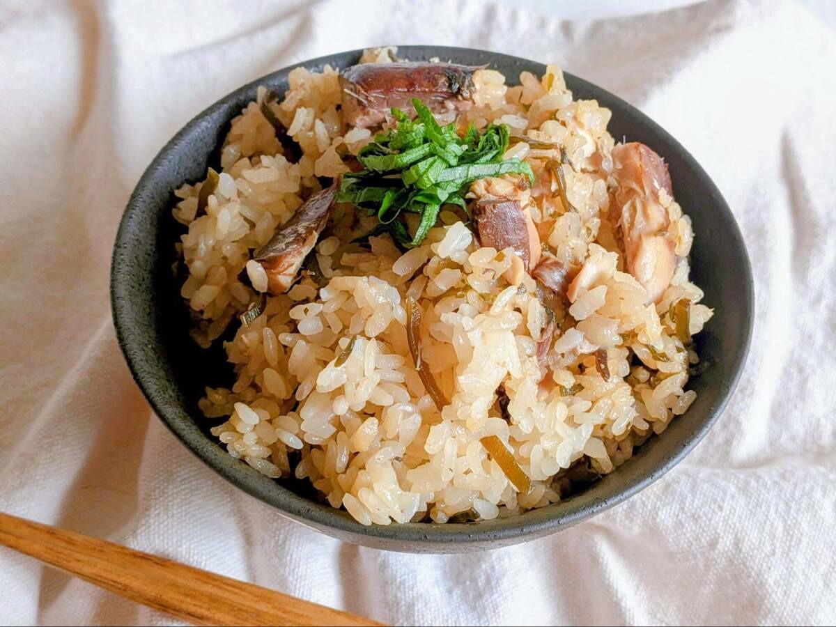 塩こんぶとさば缶の炊き込みご飯