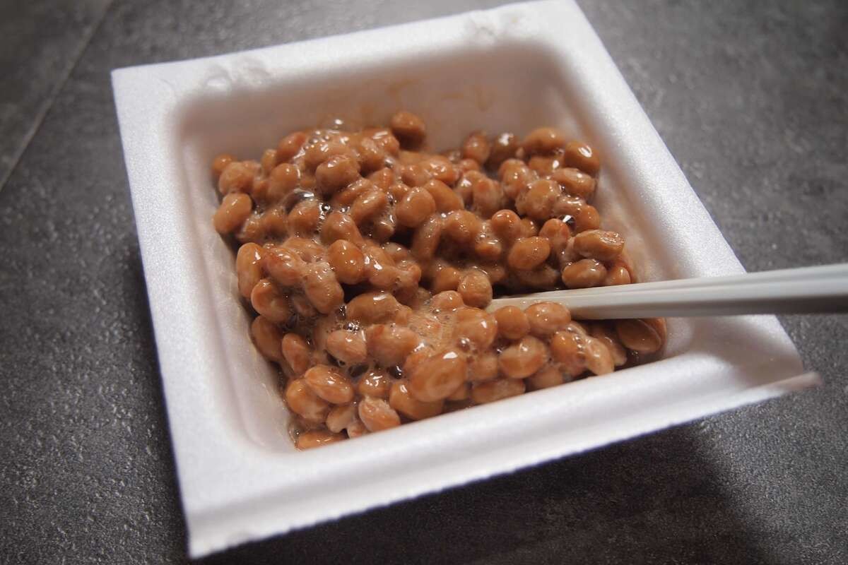 タカノフーズの「納豆と豆腐のふわふわだし巻き卵」のレシピ