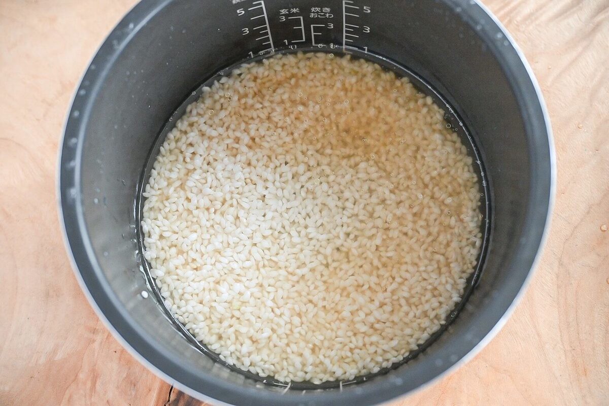 豚ひき肉とまいたけの炊き込みごはん