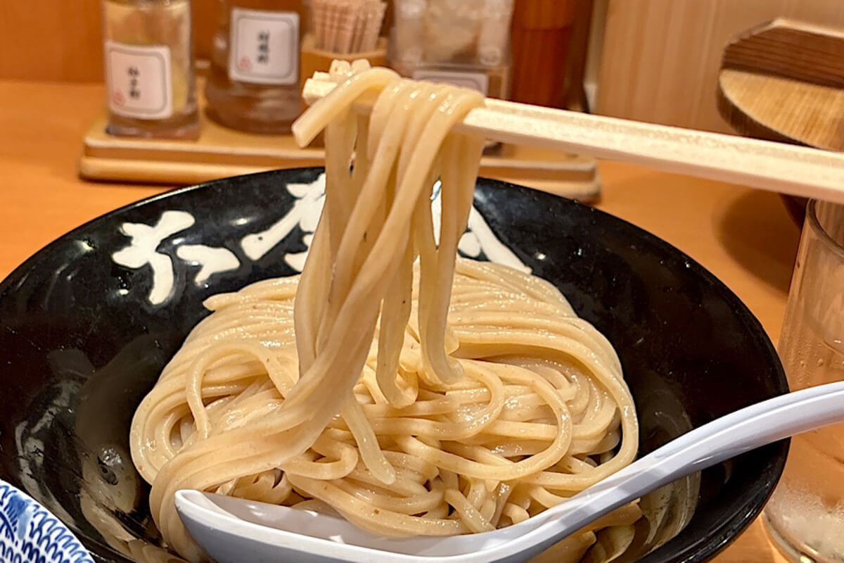 『六厘舎 東京駅東京ラーメンストリート店』
