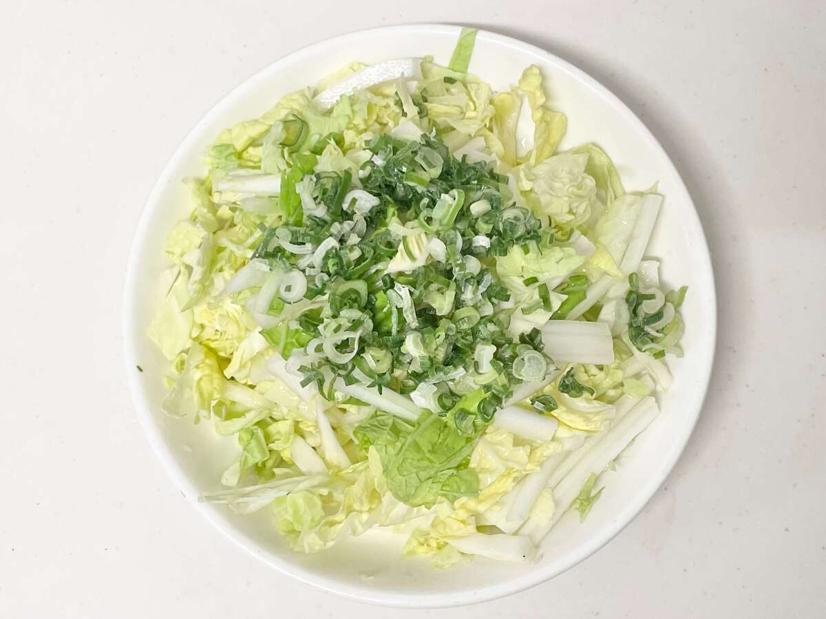 和田明日香さん「白菜ポン酢マヨ生サラダ」