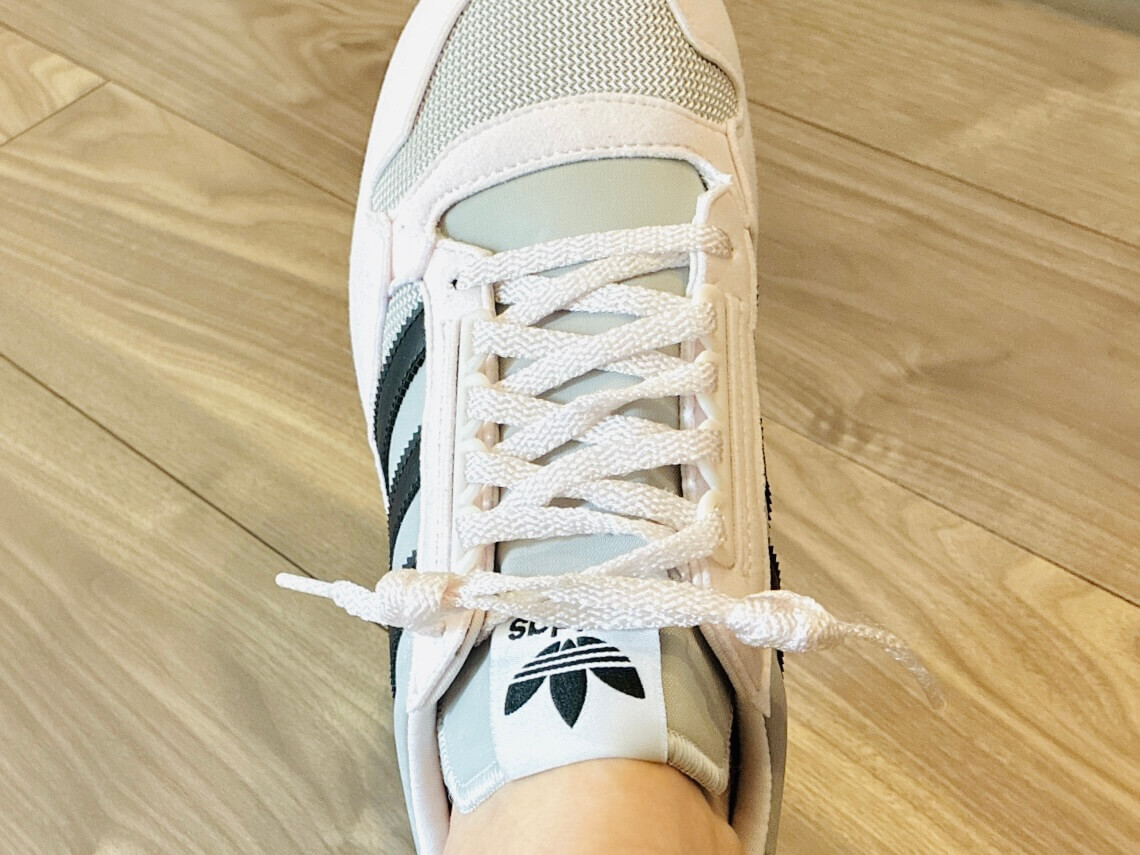 スニーカーの靴紐、もう結ばなくていいの！？