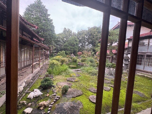 中町こみせ通り