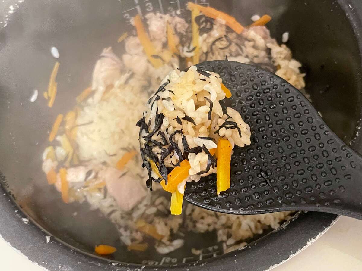 ヒガシマル公式「ひじきの炊き込みごはん」