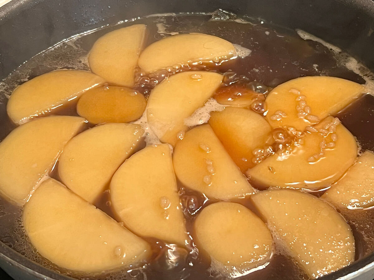 和田明日香さん「時短でもしみるブリ大根」