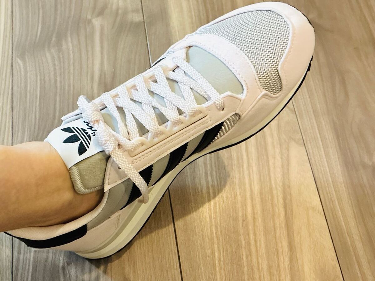 スニーカーの靴紐、もう結ばなくていいの！？
