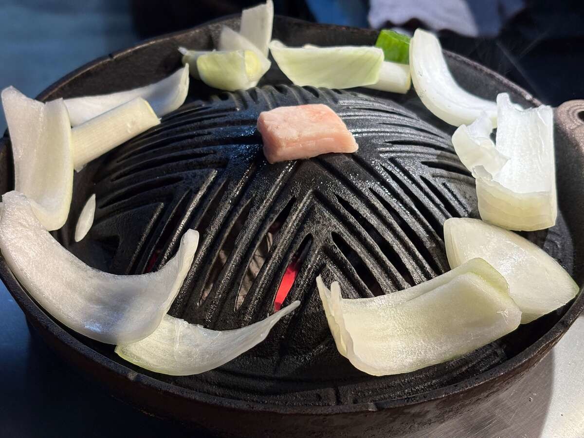 札幌を代表するジンギスカン専門店「成吉思汗だるま」