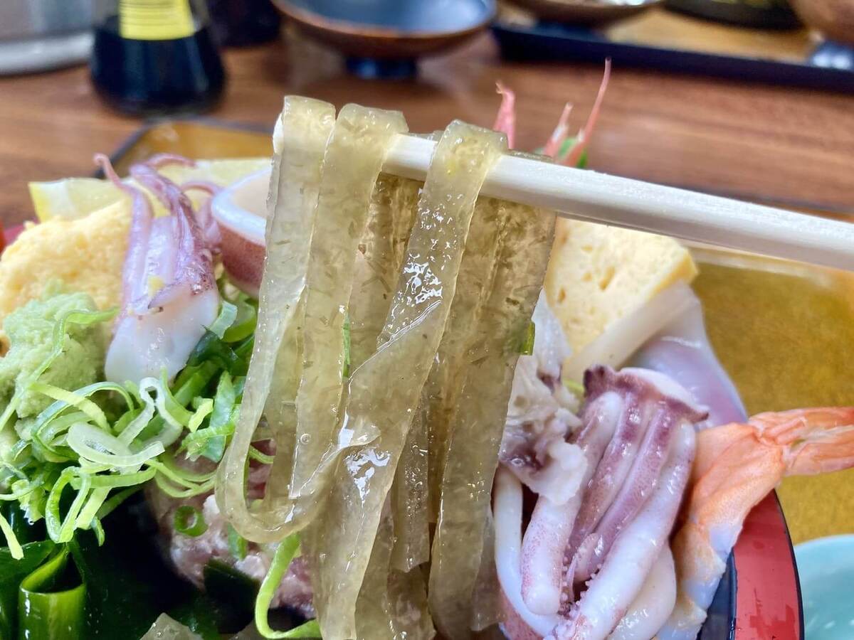 佐渡ヶ島「長浜荘」とは?