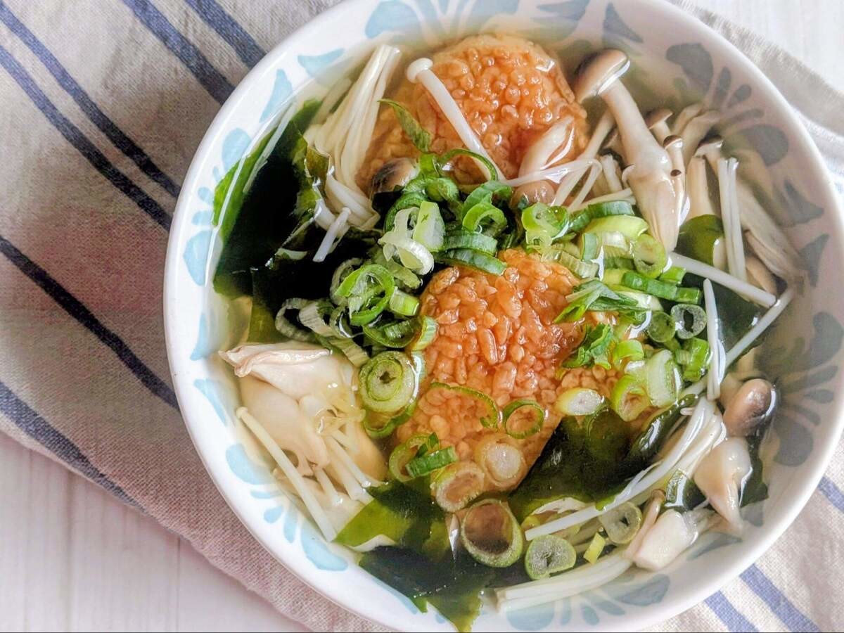 『焼おにぎり』入りわかめスープ