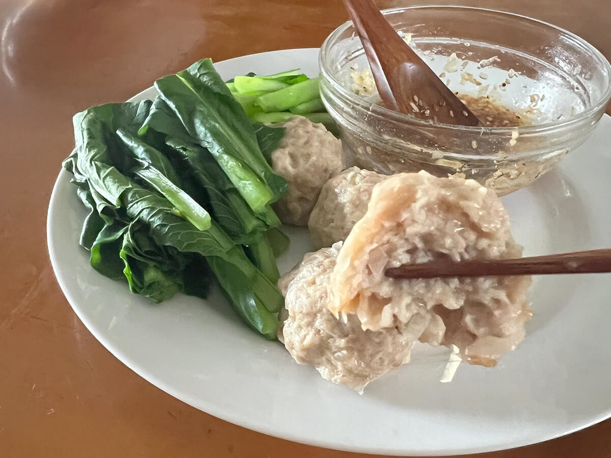 鶏だんごのふんわり蒸し 甘酢しょうがだれ