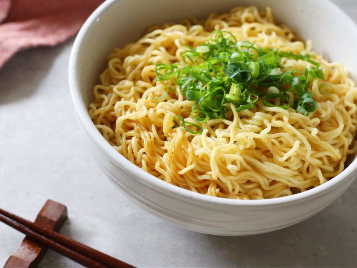 どんな袋麺も美味しくなる簡単油そばの作り方