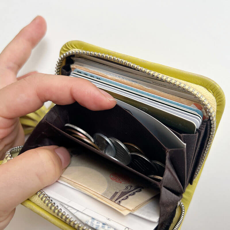 1度使ったら手放せない【理想のミニ財布】本革コインケース付カード