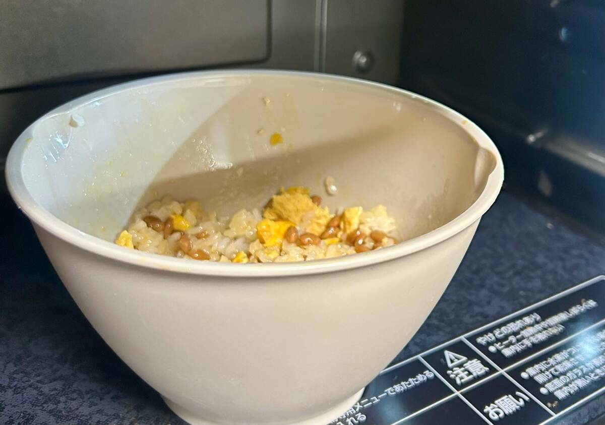 山本ゆりさん「レンチン納豆チャーハン」のレシピ