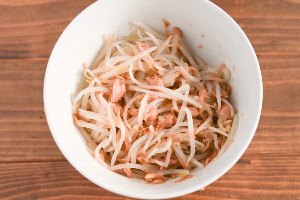 ツナ缶ともやしのオイスターナムル