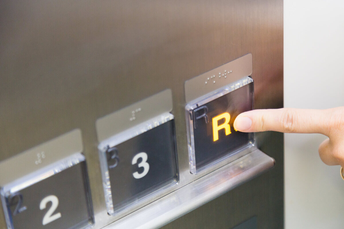 「R」ボタンは何の略？