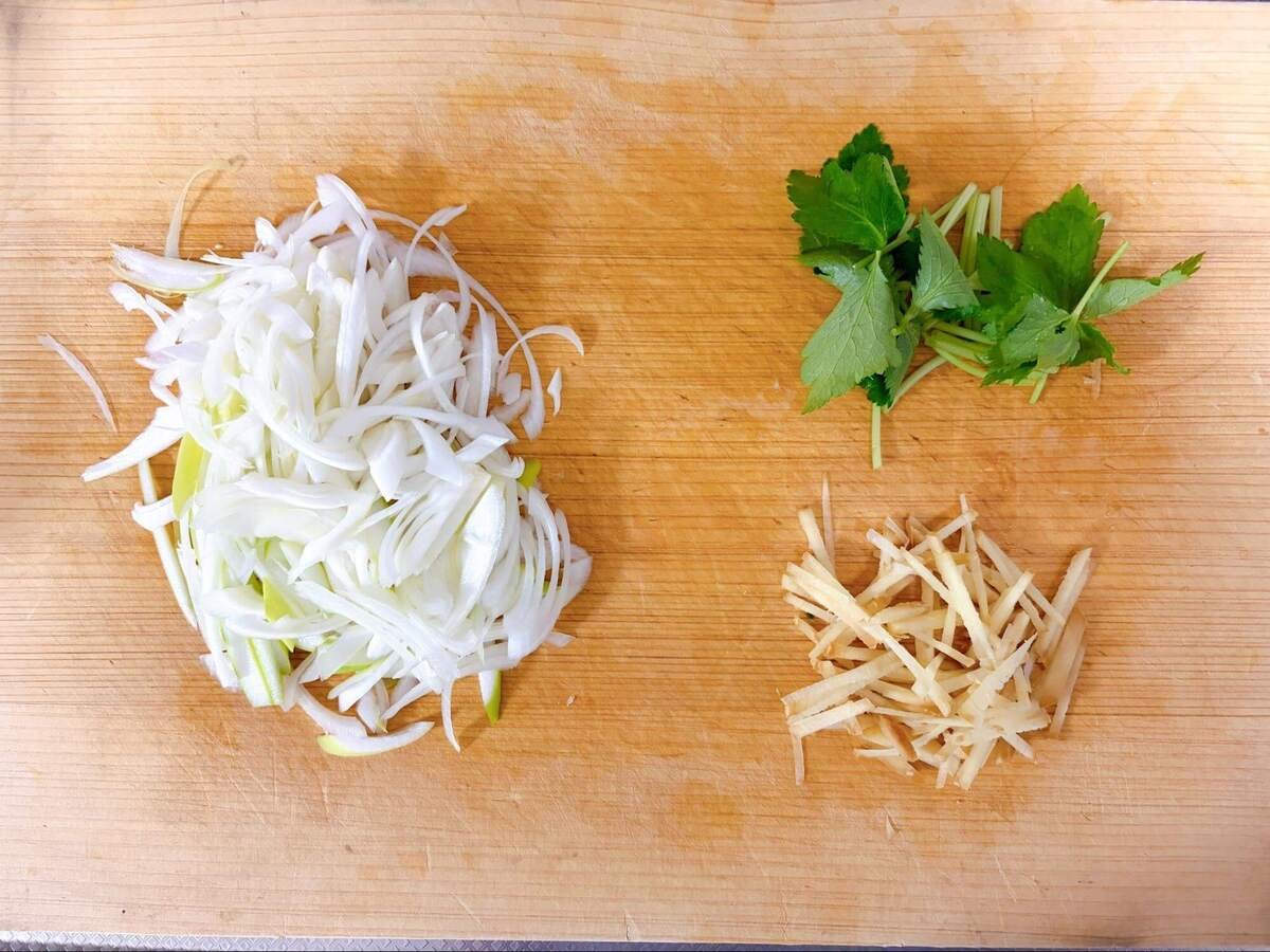 ほりえさわこさん「白身魚の香り蒸し」