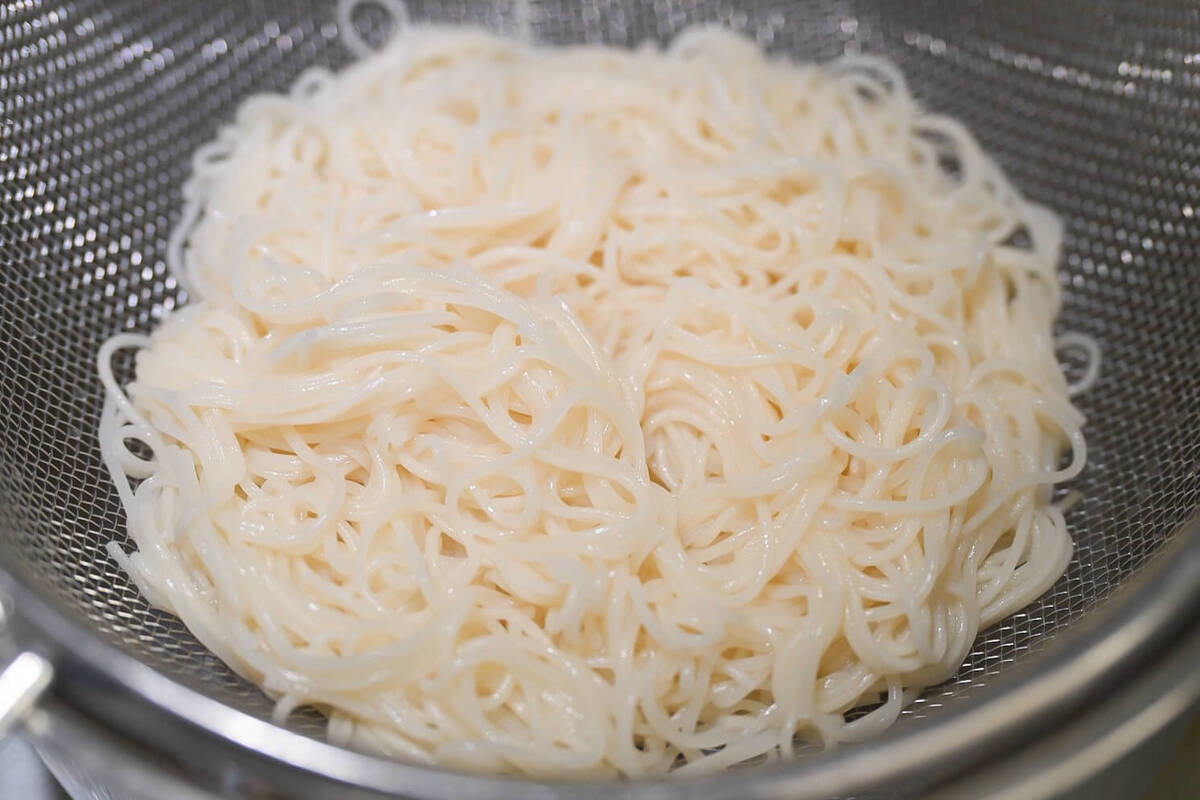 セブンプレミアム「やみつきのうま塩だれ素麺」のレシピ