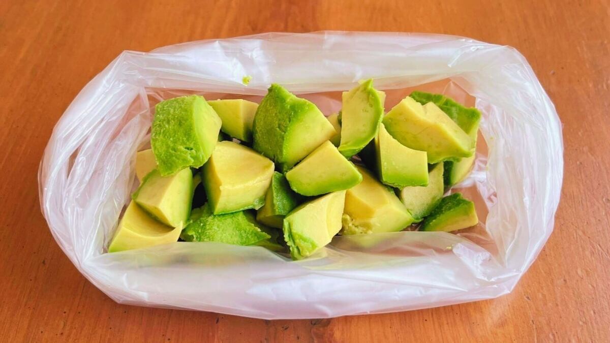 「アボカドの塩昆布あえ」
