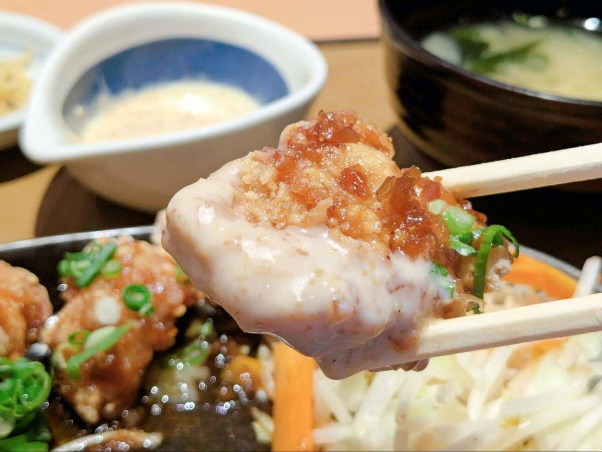 【やよい軒】鉄板フェア第2弾！絶品香味だれで食べる油淋鶏