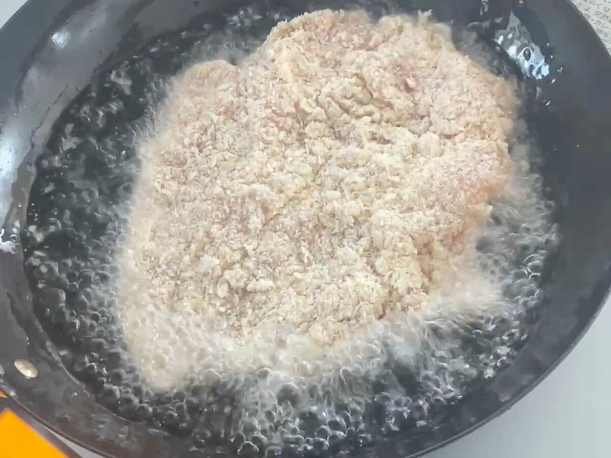 北斗晶さん「鶏むね肉でさっぱりわらじカツ」