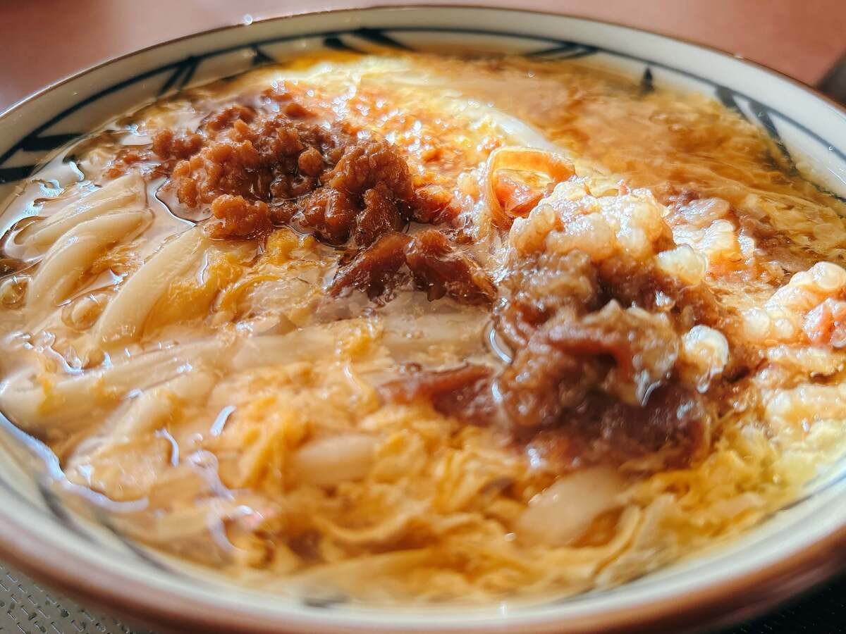 丸亀製麺「肉がさね玉子あんかけ 並(税込840円)」