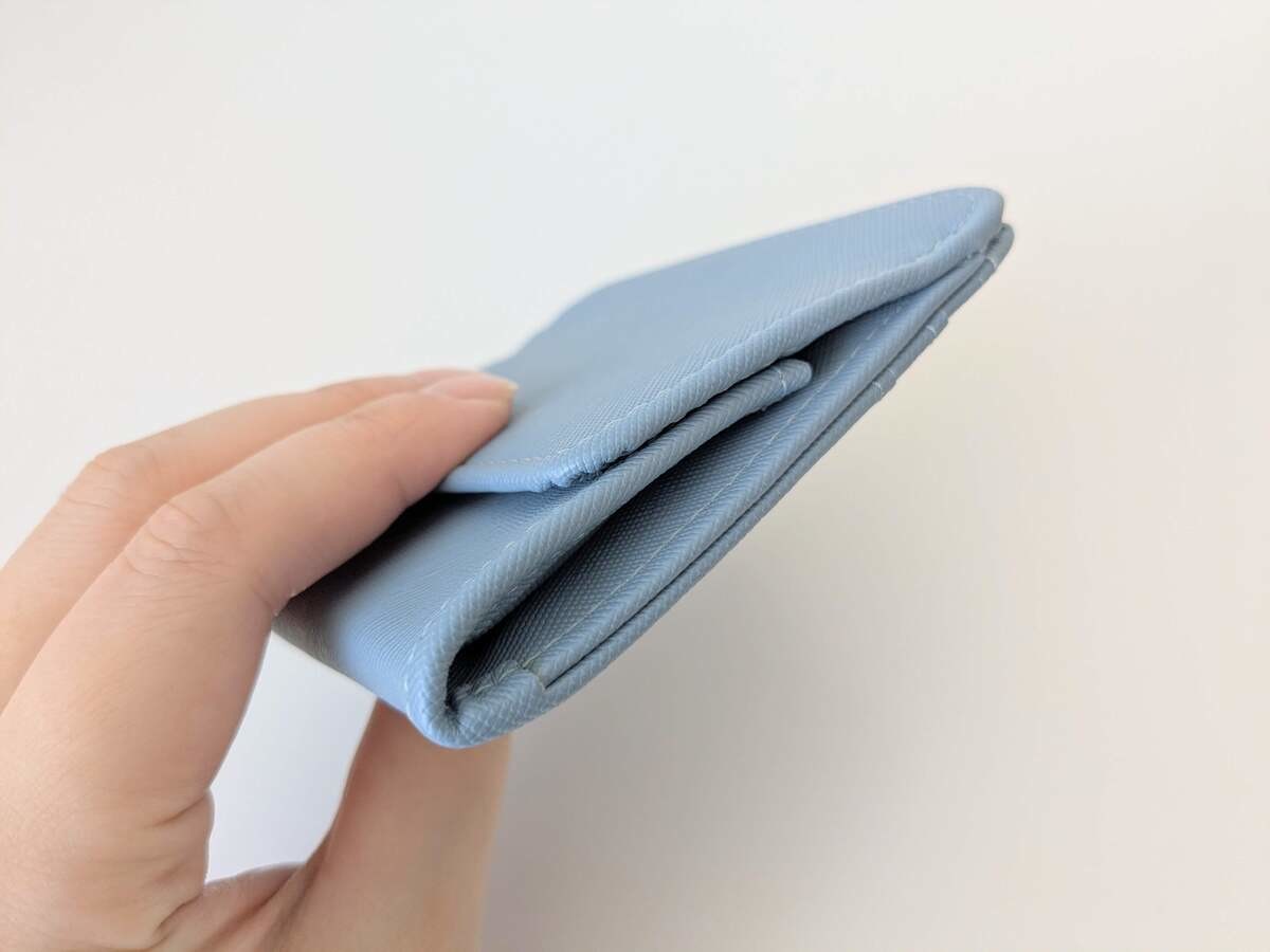 ポケットにも入る「極薄ミニウォレット」