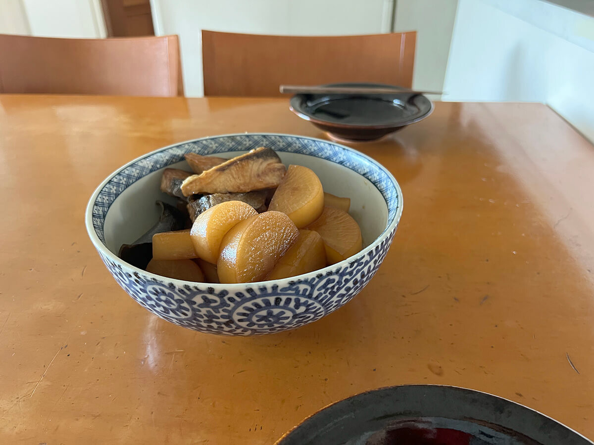 和田明日香さん「時短でもしみるブリ大根」