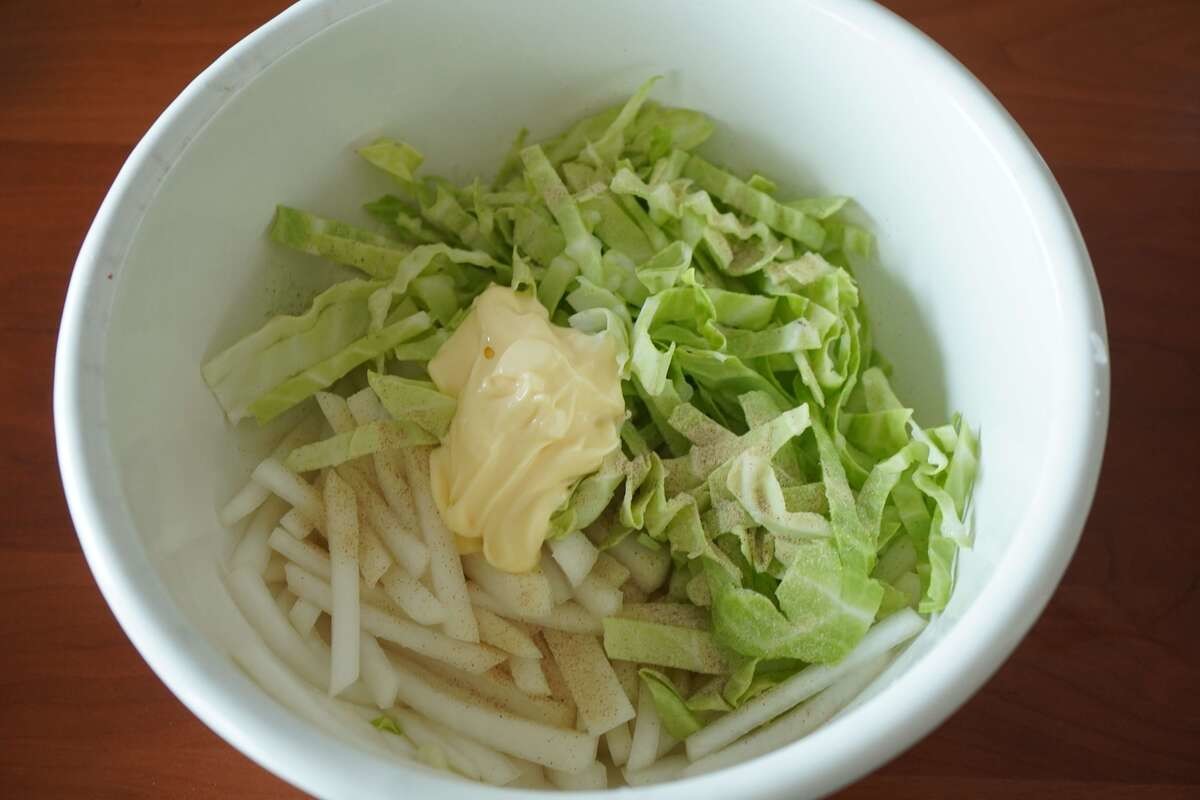 「大根とキャベツ・ホタテの水煮サラダ」