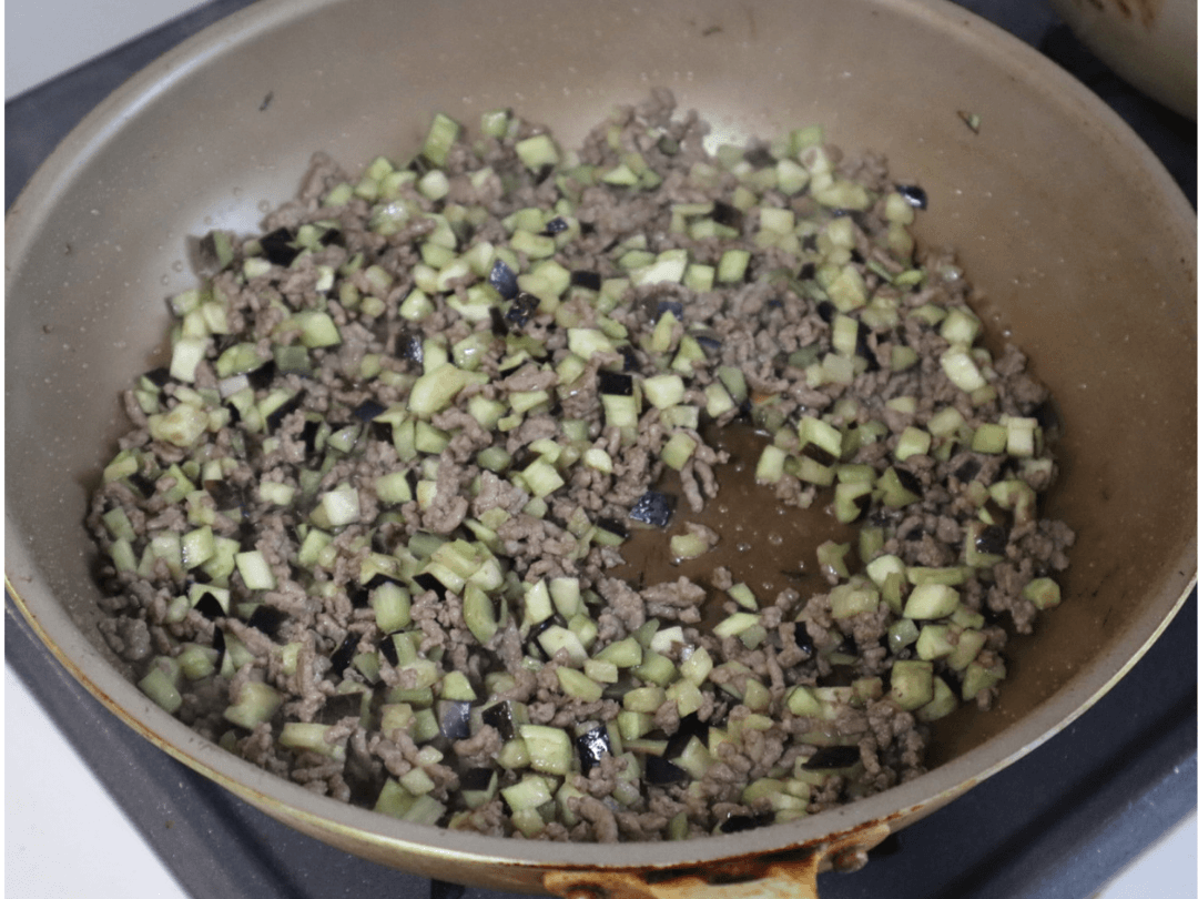 「ナスとひき肉の甘うまケチャップそぼろ丼」
