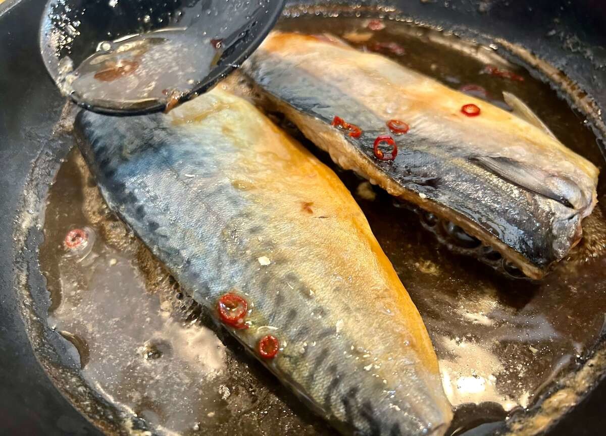 サバのオイスター照り焼き