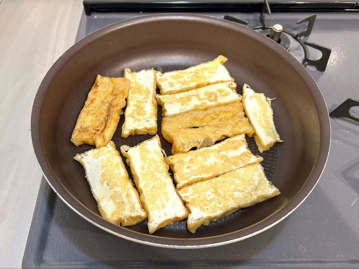 「キムチ厚揚げ焼きうどん」