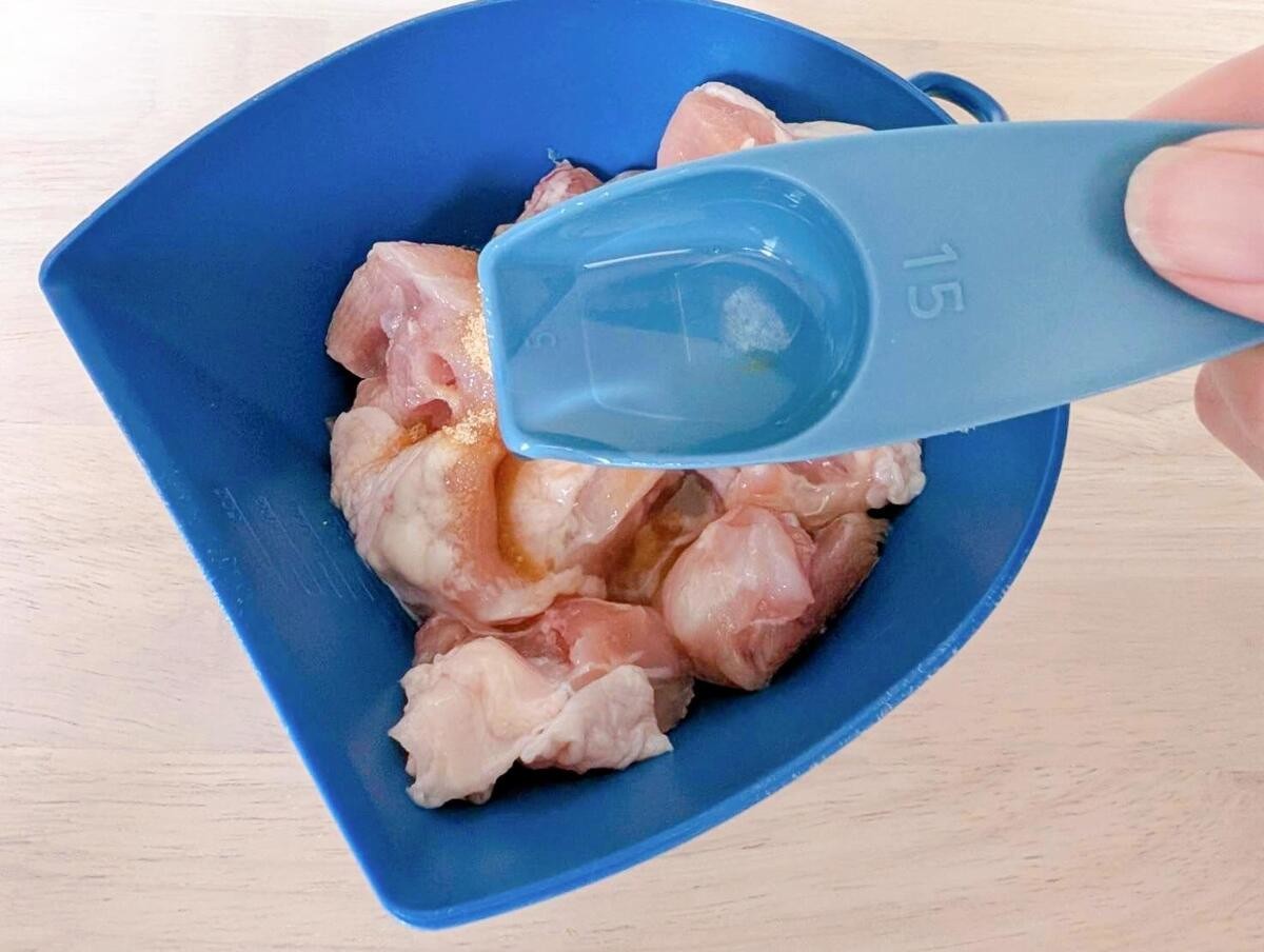 笠原将弘さん「ナスと鶏モモ肉の田舎煮」