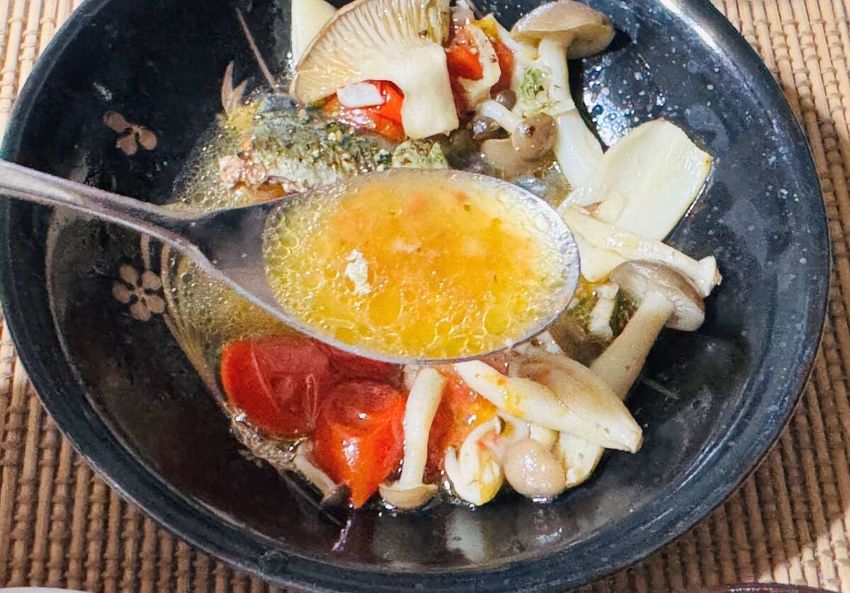 山本ゆりさん考案『塩サバとキノコのアクアパッツァ』