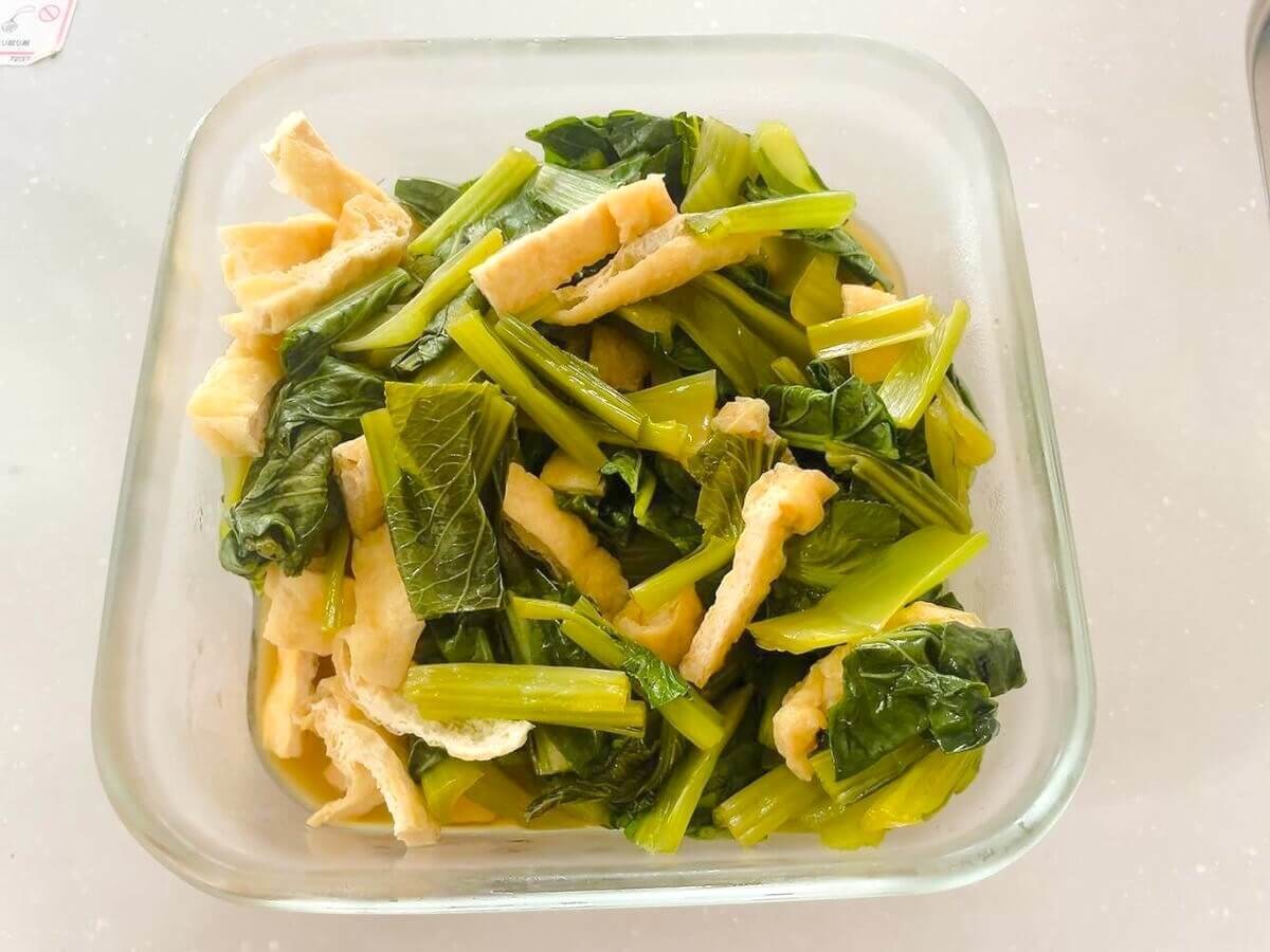 セブンプレミアム「小松菜と油揚げの煮浸し」のレシピ