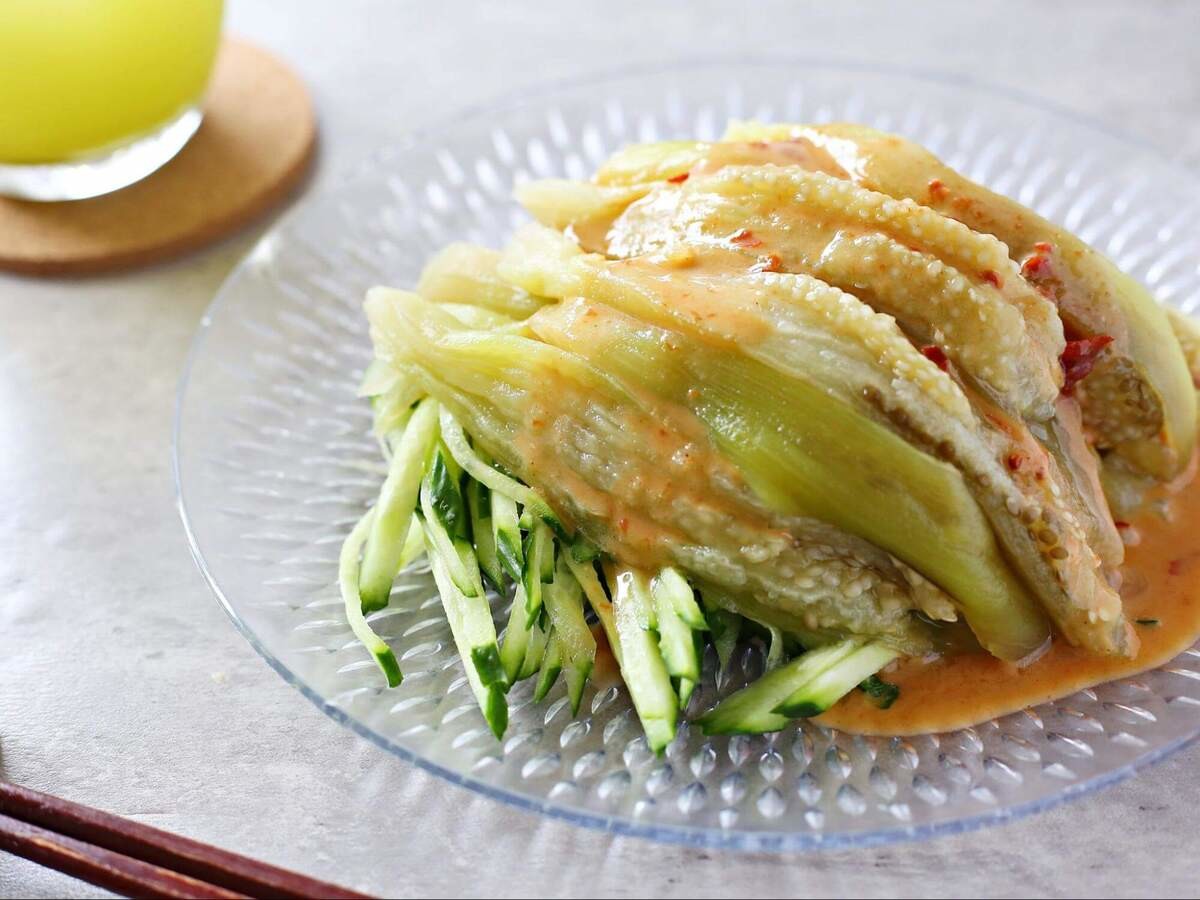蒸しなすのピリ辛ごまだれ