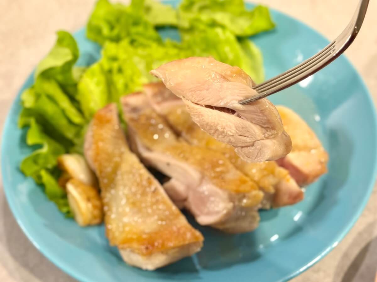 鳥羽周作さん「皮パリパリチキンステーキ」