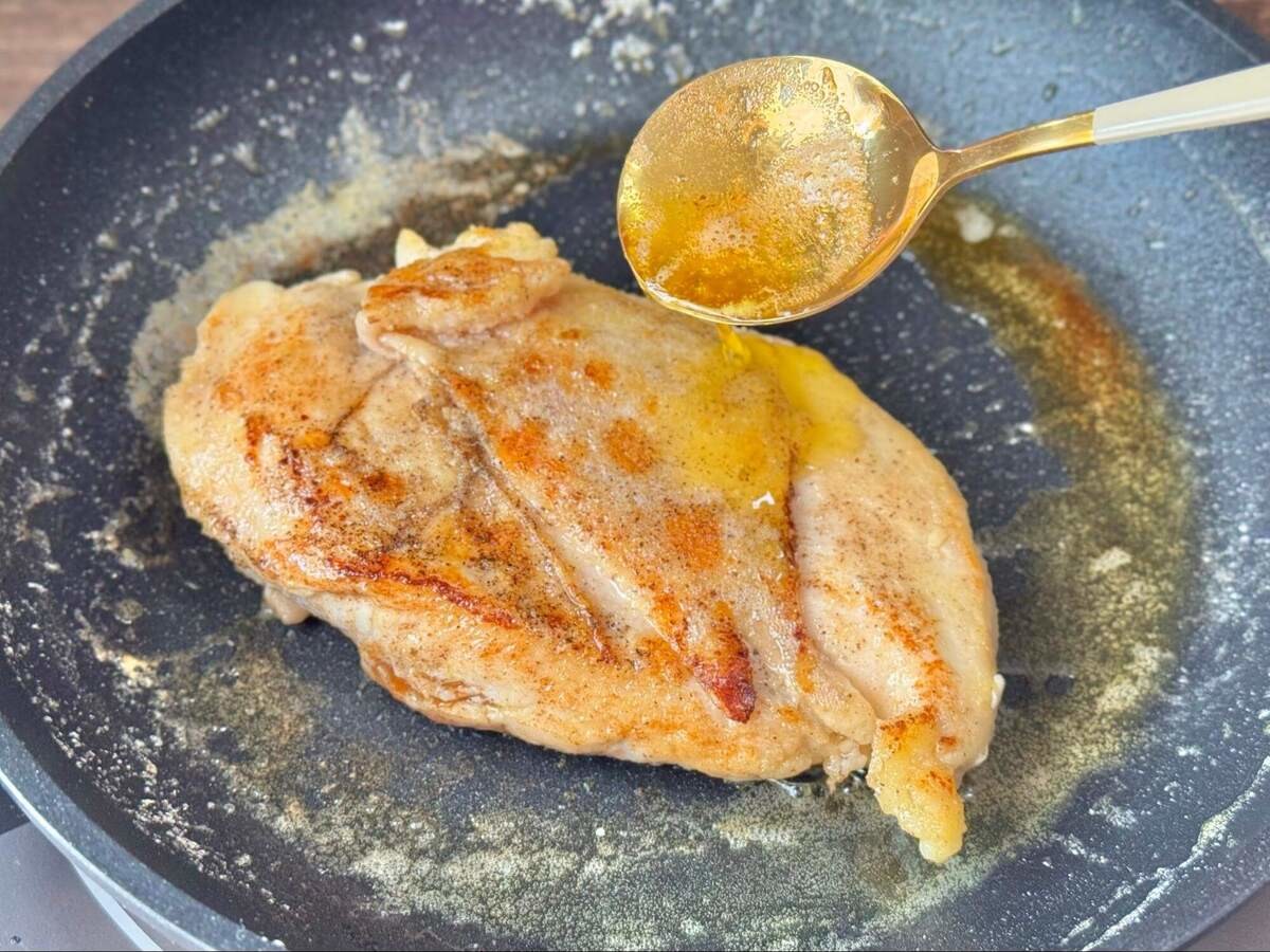 三國清三さん「鶏むね肉のにんにくレモンクリーム」