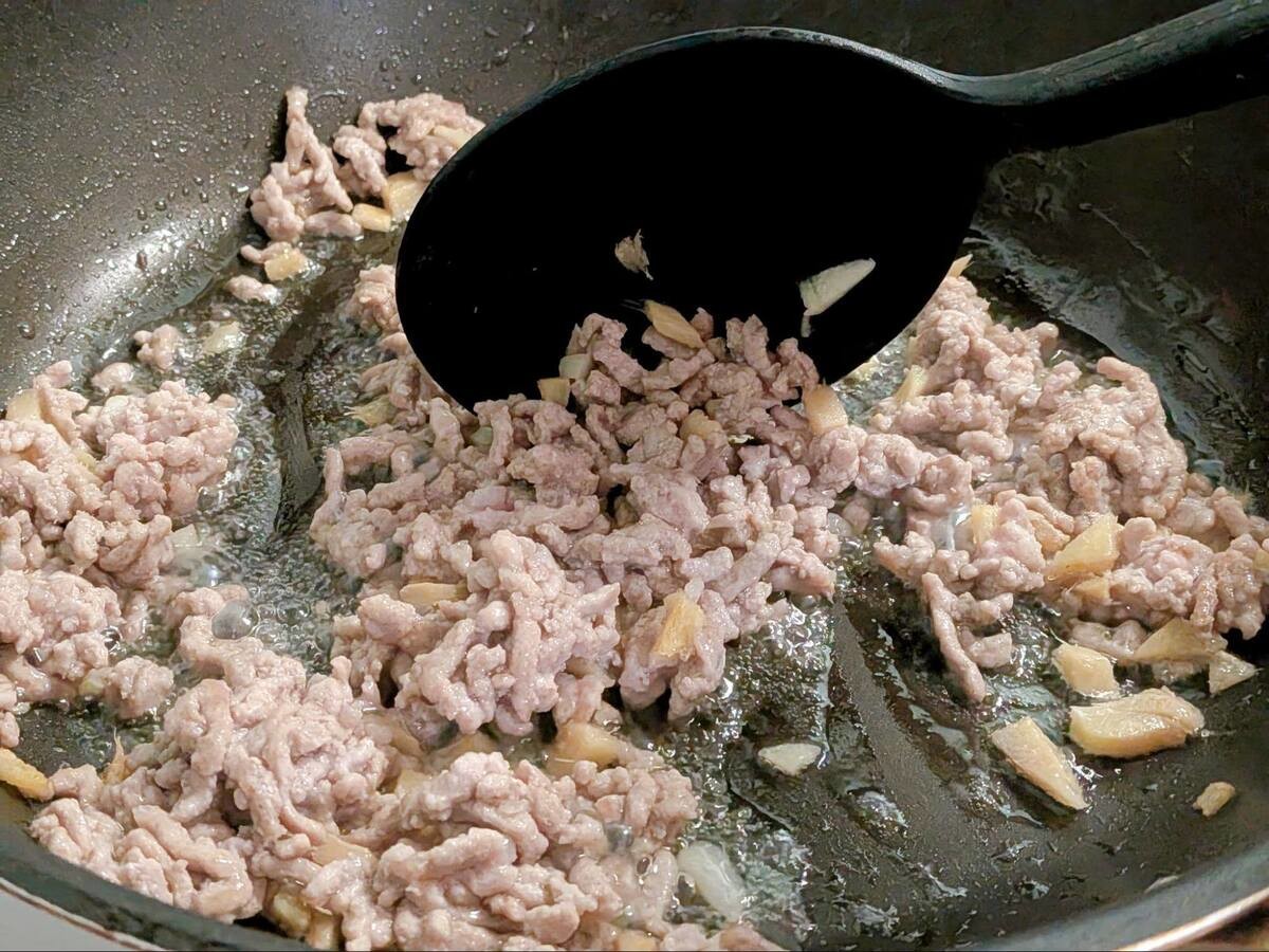 豆腐とひき肉の煮物