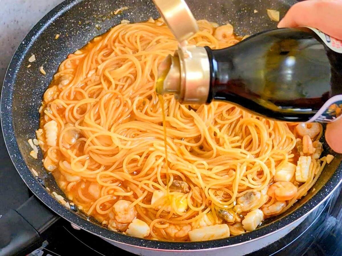 鳥羽周作さん「やばいペスカトーレ」のレシピ