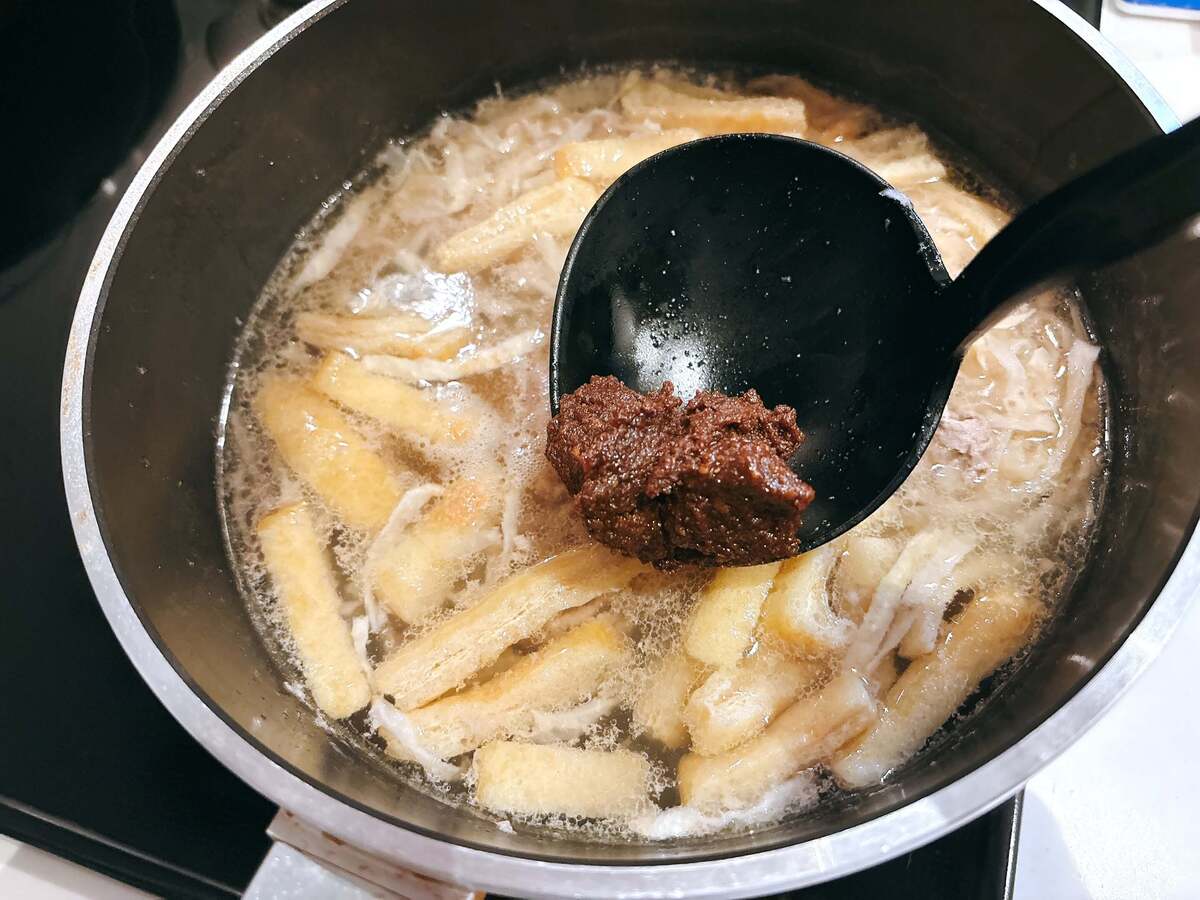 簡単すぎる「手間抜き豚汁」のレシピ