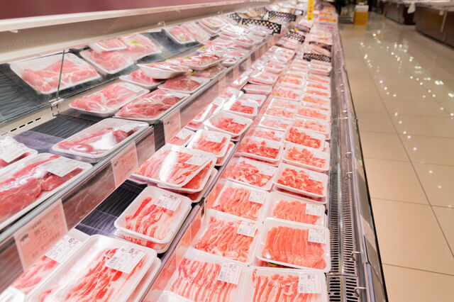 スーパーの豚肉パック、消費期限はどうやって決まっている?