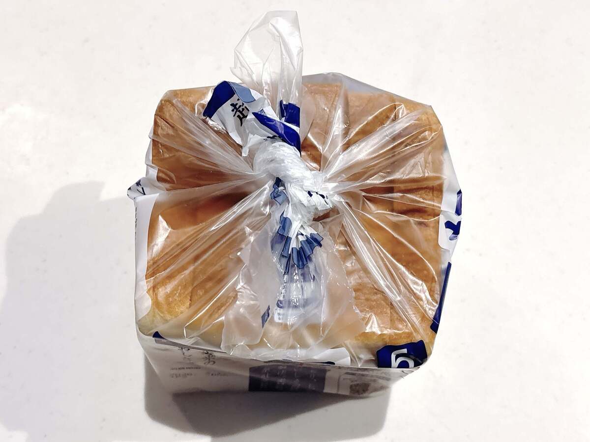 食パンの袋を閉じる方法