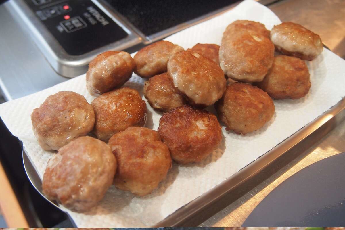 ブルーベリージャムの甘酢肉だんご