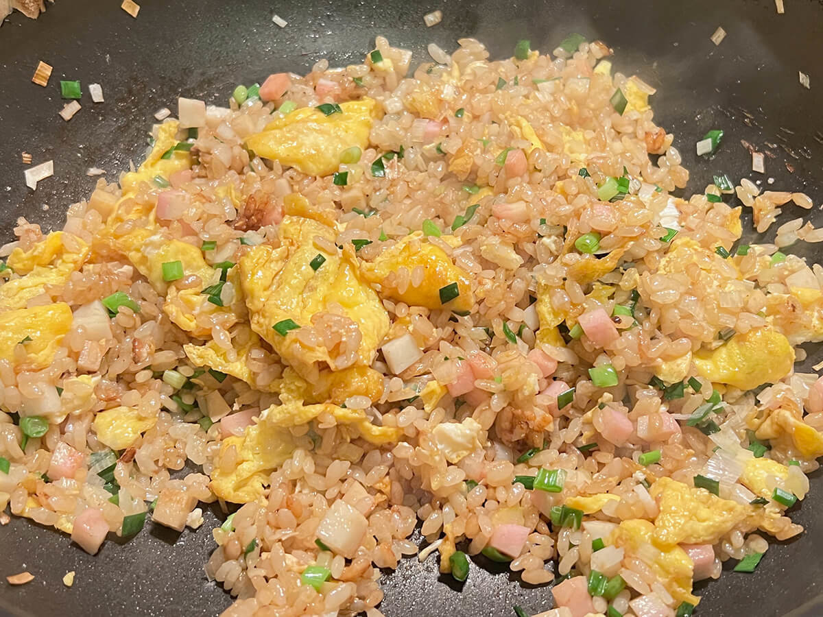 鳥羽周作さん「革命のパラパラ炒飯」のレシピ